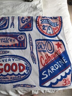 Calhoun & Co. Sardine Throw Blanket